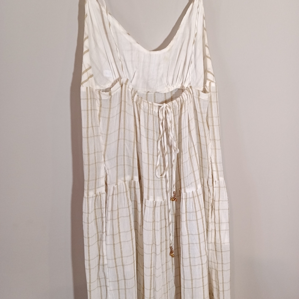 Elegant Cream Plaid Maxi Dress - Picture 12 of 14